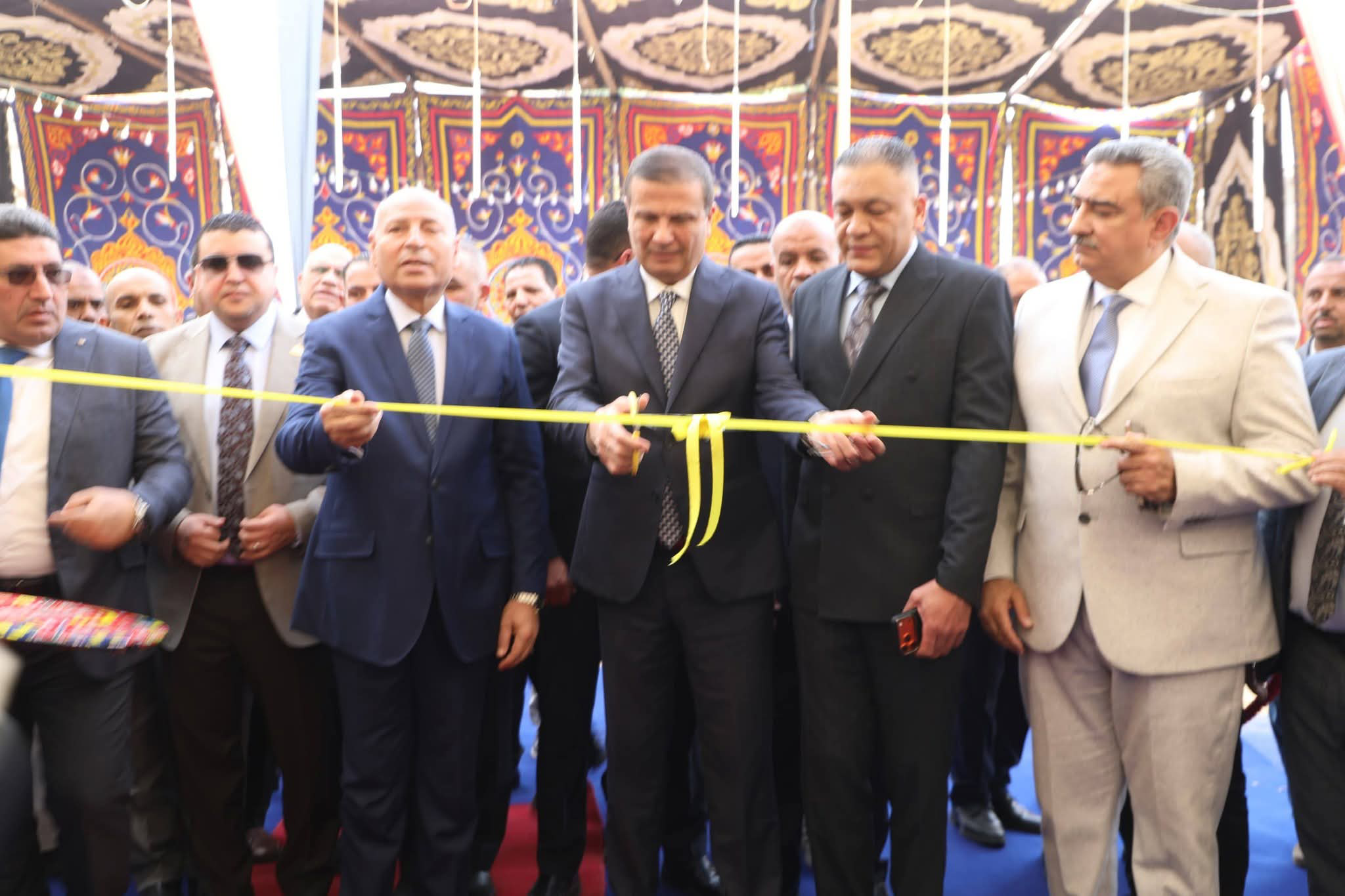 افتتاح معرض السلع الغذائية بباب الشعرية استعدادًا لرمضان.. تخفيضات واسعة وتوسع في منافذ البيع